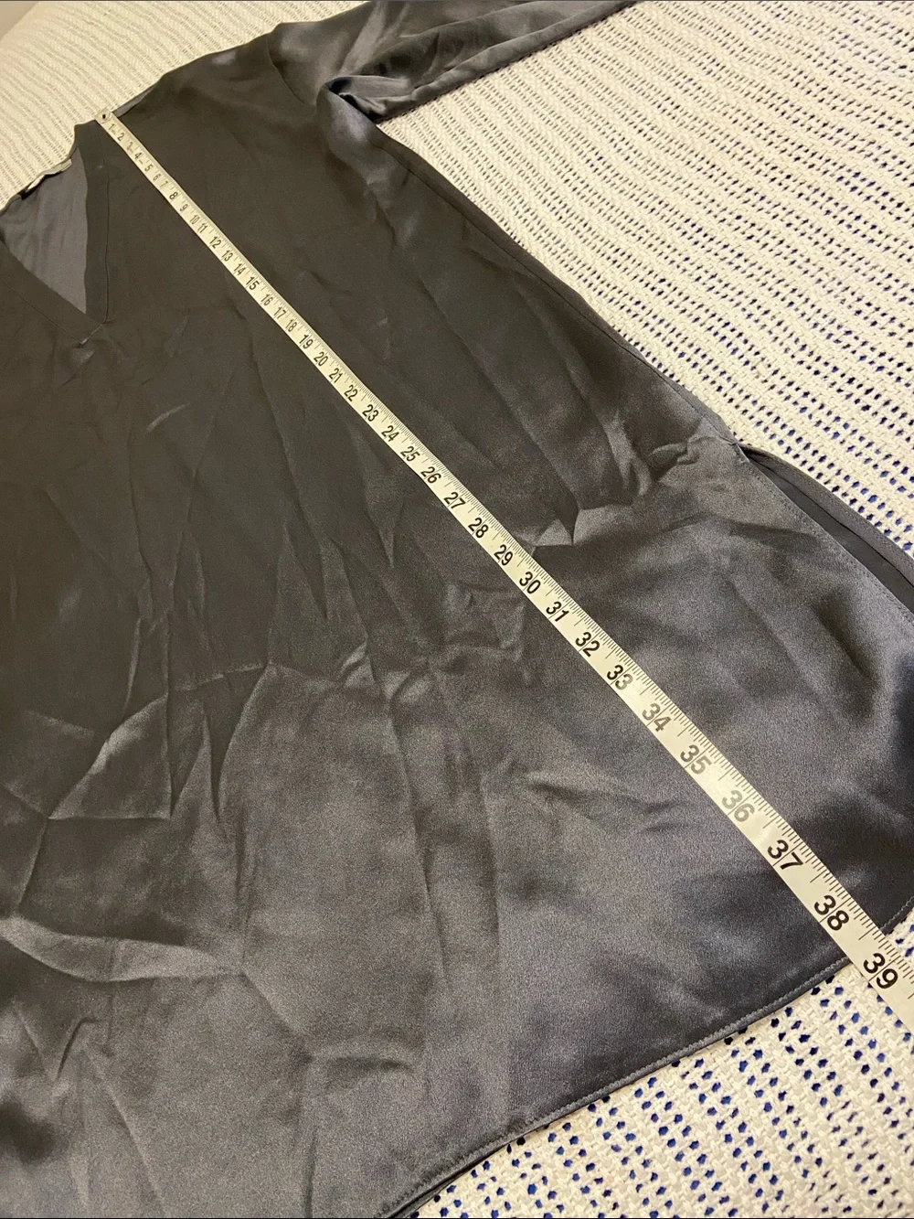 Vince Charmeuse V-neck Tunic Shift Silhouette Dress NWTS 100% Silk Satin Small - Picture 14 of 15